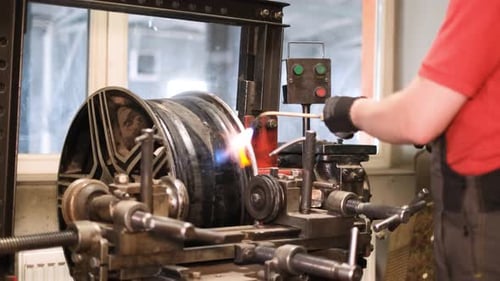 Alignment of Automobile Discs By Autogenous Welding