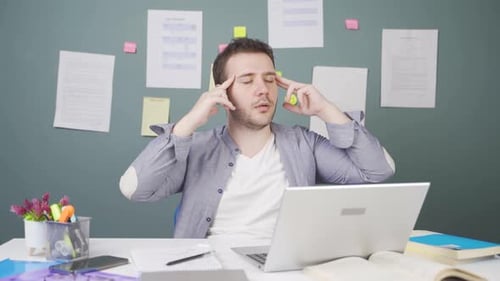Estudiante masculino transgénero.