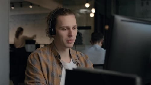 Call Center and Helpful Customer Service. Use Pc Computer and Answer Questions