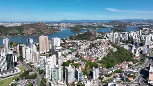 Paisagem urbana aérea do centro de Vitória, Espírito Santo, Brasil.