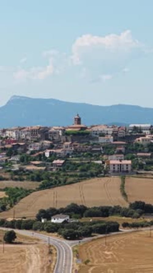 Paysage pittoresque du village de Berdun à Huesca, Espagne