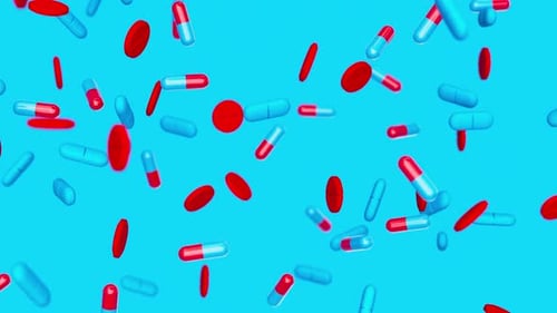 Blaurote Kapseln, Tabletten und Pillen fallen langsam vor blauem Hintergrund, Medikamente, Pillen, Tabletten, Medizin