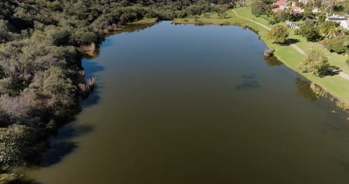 Landschaft, See und Landschaft für eine Umgebung im Freien mit nachhaltigem Morgen