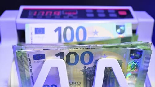 Currency Counting Machine Counting Euro Bills