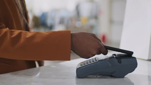 Making Mobile Payment with Phone on Payment Terminal