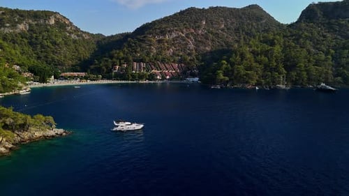 Yacht in Resort Bay