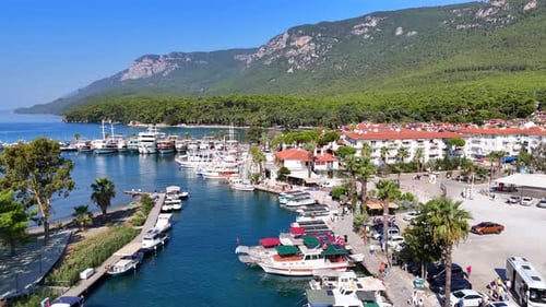Akyaka.