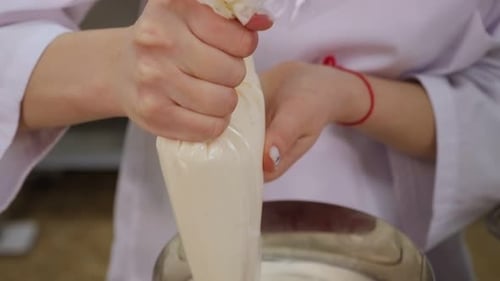 Decorating Delicious Red Velvet Cake With Frosting