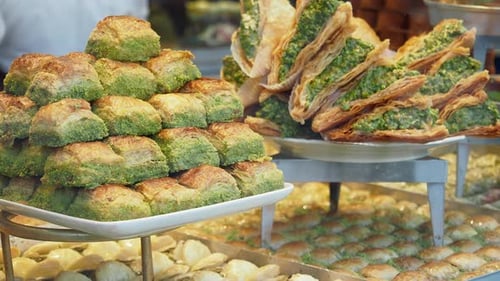 Baklava à dessert turc en vente à la boutique