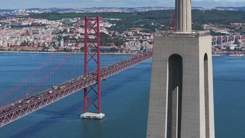 Vista aérea del Santuario de Cristo Rey o Santuario De Cristo Rei