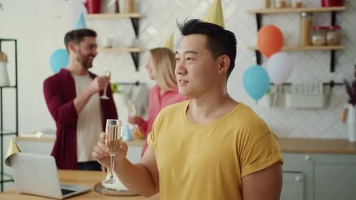 Uma celebração alegre e alegre com amigos em uma festa animada e festiva no próximo fim de semana