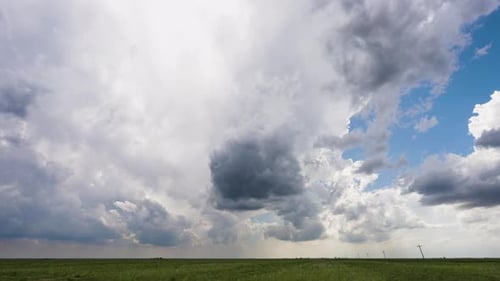 Building Clouds Time Lapse White Fluffy Stormy Sky Green Grass