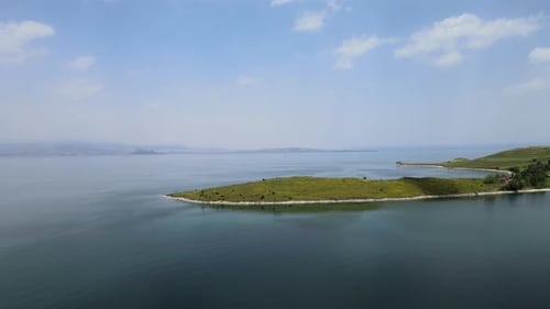 lake peninsula panorama