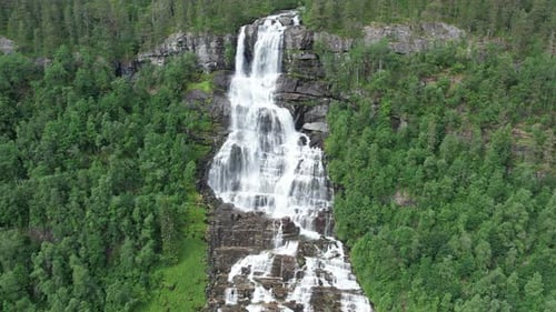 Tvindefossen waterfall, Tvinde near Voss, Hordaland, Norway, Scandinavia