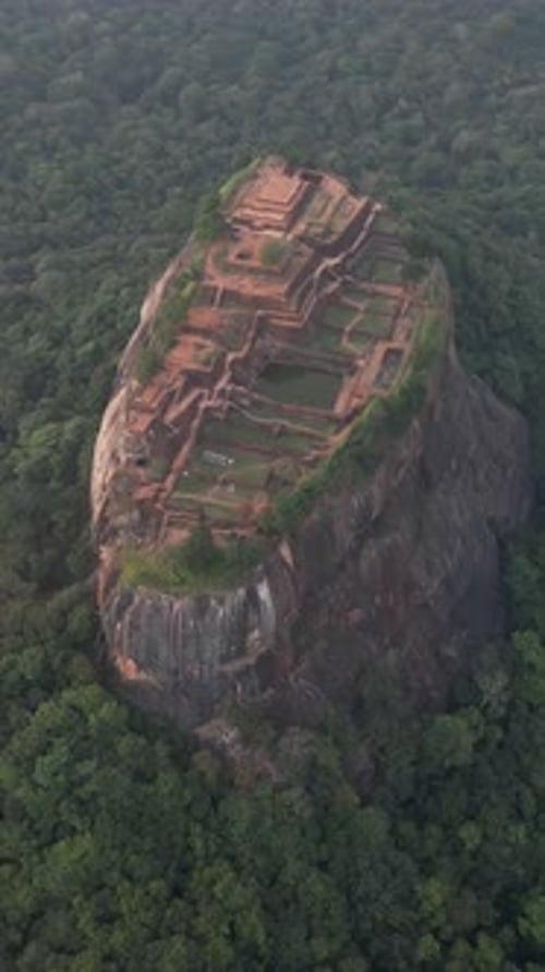 Vue aérienne de la forteresse de Sigiriya Lion Rock, Sri Lanka