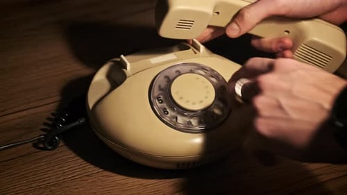 Appel d'urgence Composer le numéro de téléphone d'urgence d'un ancien téléphone à cadran