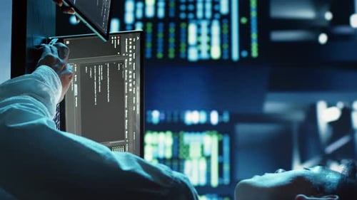 Vertikale Videoprogrammierung durch Mitarbeiter im Rechenzentrum