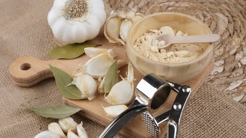 garlic rotate