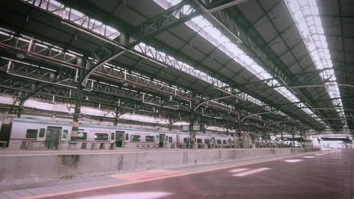 Weitwinkelaufnahme des Bahnhofs