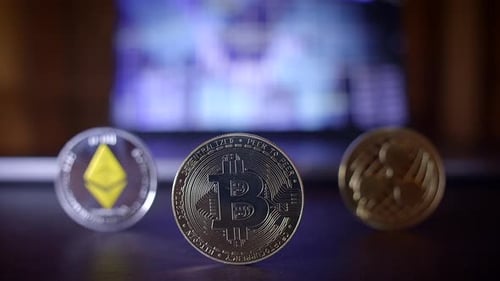 The Evolution of Digital Currency Exploring Bitcoin Ethereum and Additional Options