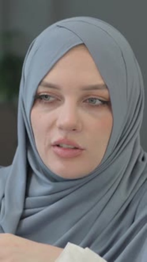 Close up of Arab Woman Talking with Arab Man in Office, vertical video