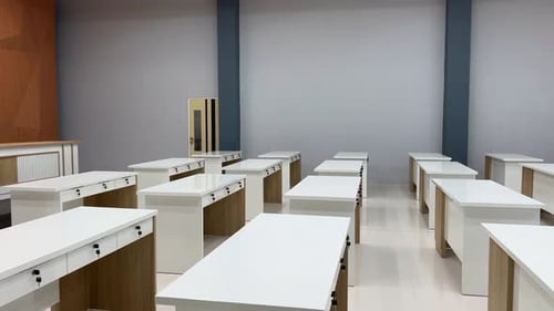 Aula vacía en la universidad