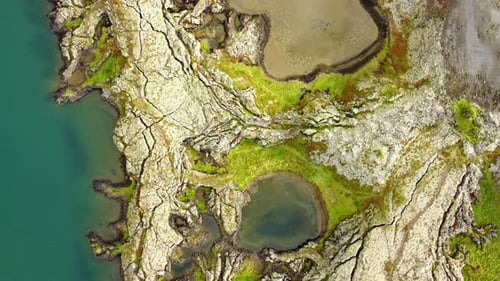 Island Natur Vulkanlandschaft Wunderschöner Berg See Meer Sommer