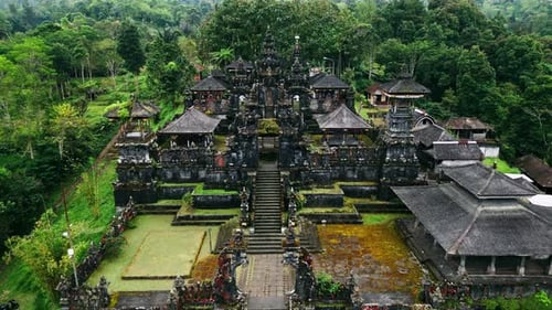 Nestled amidst the stunning landscapes of Bali, the Besakih Temple reigns as a majestic symbol of sp