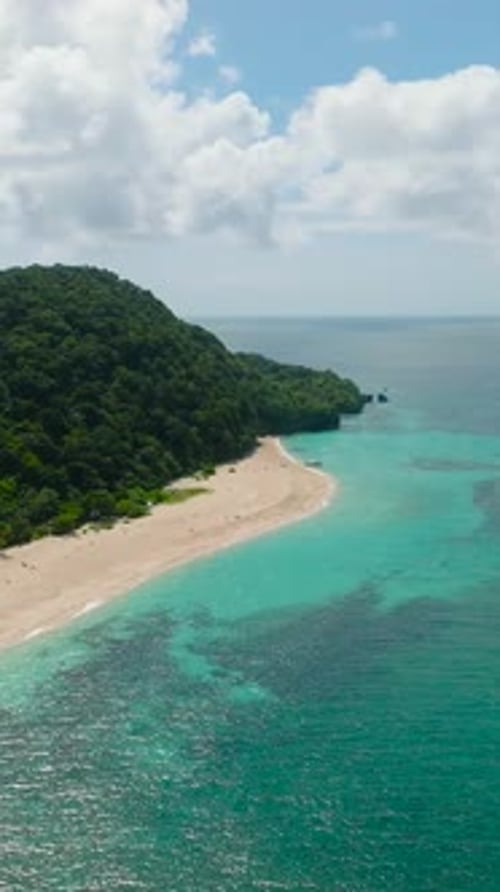 Praia de Puka Shell na Ilha de Boracay, Filipinas