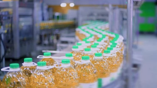 Línea de fábrica automatizada de llenado de botellas de plástico con aceite de cocina puro