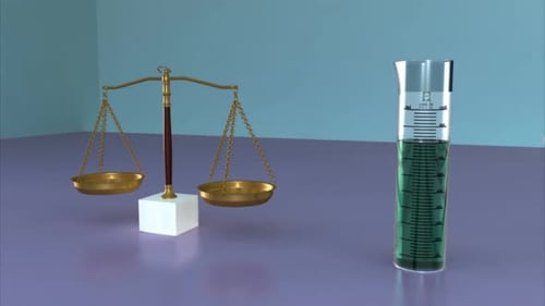 Balance de laboratoire et cylindre gradué avec liquide bleu
