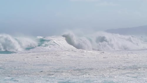 Pacific Ocean with Breathtaking Footage of Waves Breaking at Hawaii Shore Beach