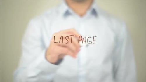 Last Page Man schreibt auf transparentem Bildschirm