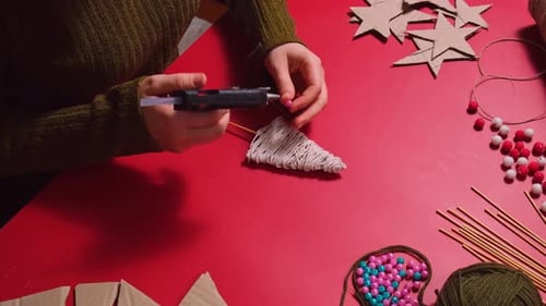 Weihnachtsbaum aus Seil, Weihnachtsidee zum Selbermachen, Anleitung zur umweltfreundlichen Dekoration