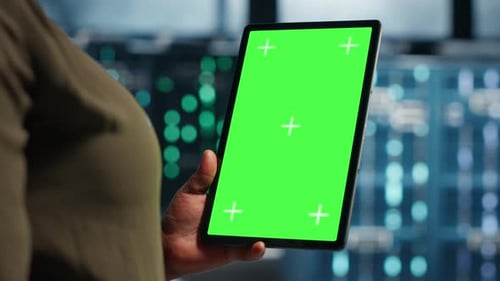 Green Screen Laptop Workflow for Data Center Hardware Checks