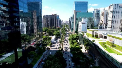 Cartão postal da Avenida Faria Lima do centro da cidade de São Paulo, Brasil.