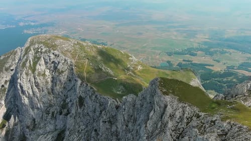 Paisaje montañoso aéreo de Durmitor