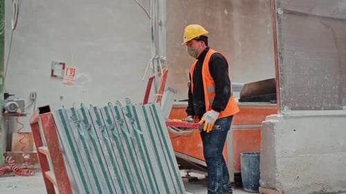 Transporte de losas de mármol con elevador por vacío