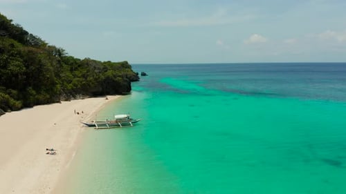 Ilha de Boracay com praia de areia branca nas Filipinas
