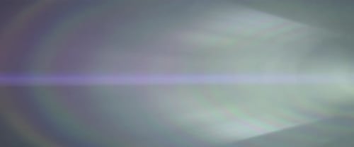 Glamour-Kollektion: Ein Quadrat in der Mitte, das zu einer Leinwand explodiert, auf dem sich ein winziges rotes, flackerndes Bokeh ausbreitet