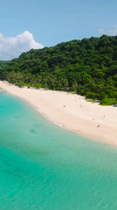 Praia de Puka Shell na Ilha de Boracay, Filipinas
