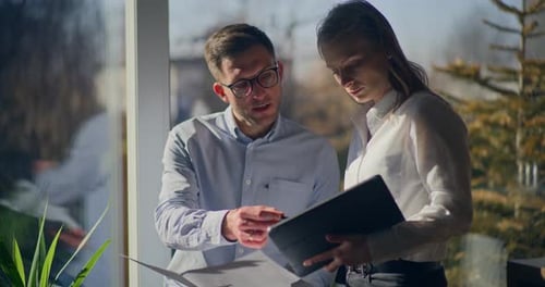 Businesswoman Consulting Project Office Business Work