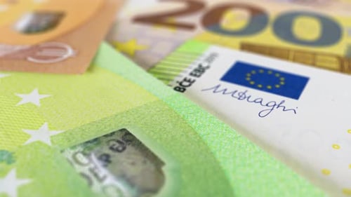 Euro Cash Lowangle View