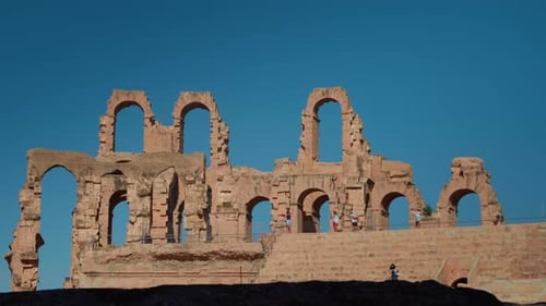 Vue intérieure des anciens bâtiments historiques d'El Jem en Tunisie.