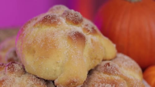 Pan de muerto, mexican traditions. Day of the dead. Día de muertos. Close up.