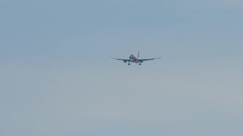 Aircraft Landing Approaching