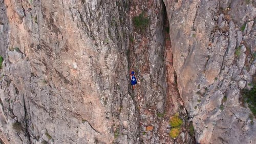 Base Jump Climb Start