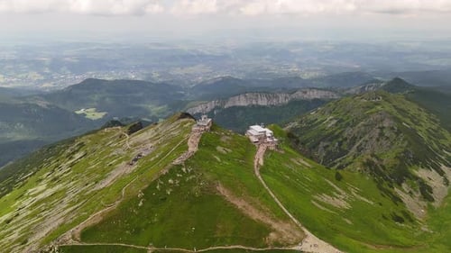 Vue aérienne du sommet de Kasprowy Wierch, Tatras, Pologne