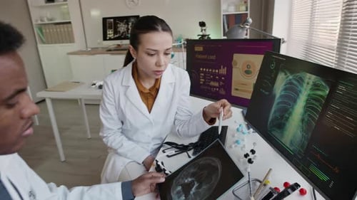 Healthcare Workers Using AI to Interpret X ray Scans in Clinic