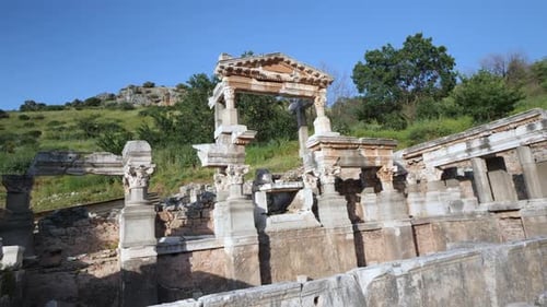 Ancienne ville d'Éphèse, bibliothèque de Celsus et théâtre antique